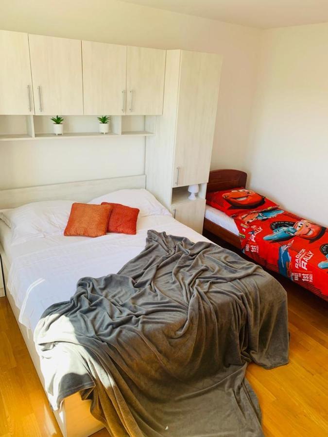 Apartments Nika Sukošan Kültér fotó