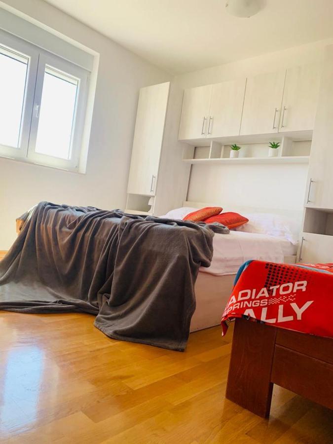 Apartments Nika Sukošan Kültér fotó