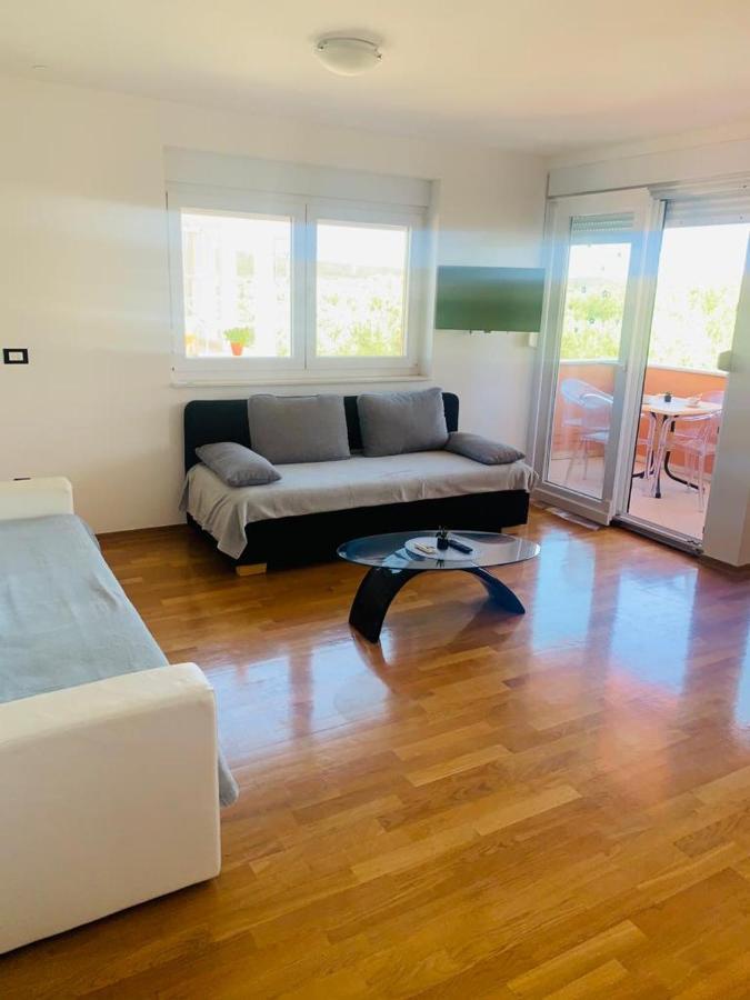 Apartments Nika Sukošan Kültér fotó