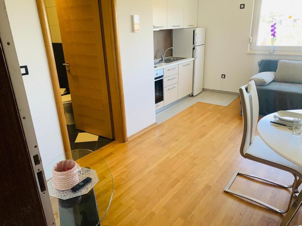 Apartments Nika Sukošan Kültér fotó