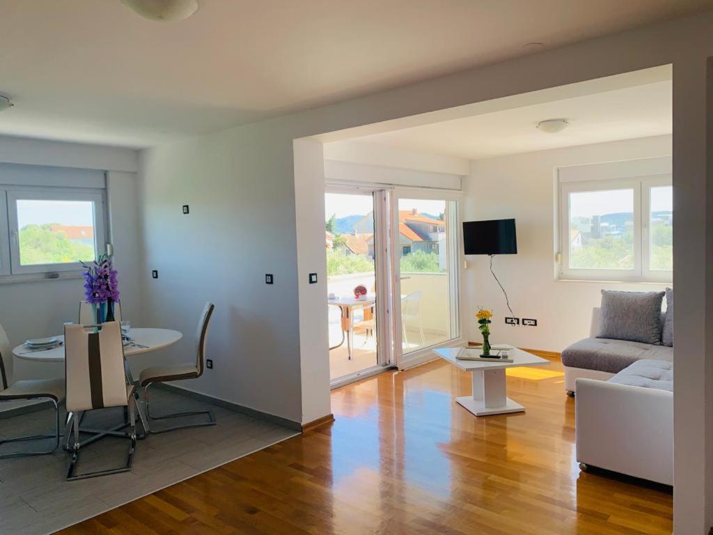 Apartments Nika Sukošan Kültér fotó