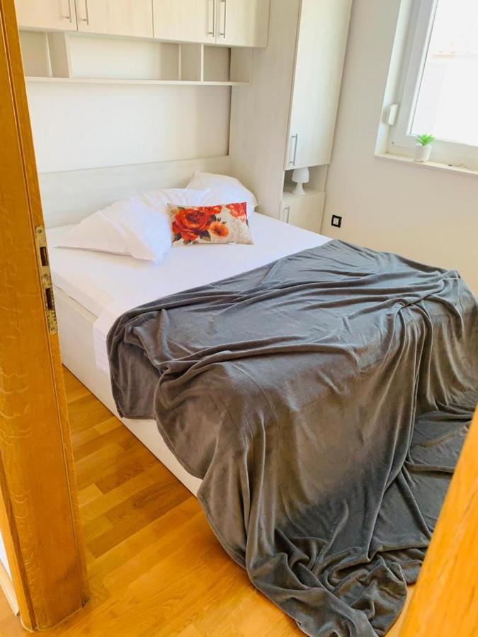 Apartments Nika Sukošan Kültér fotó