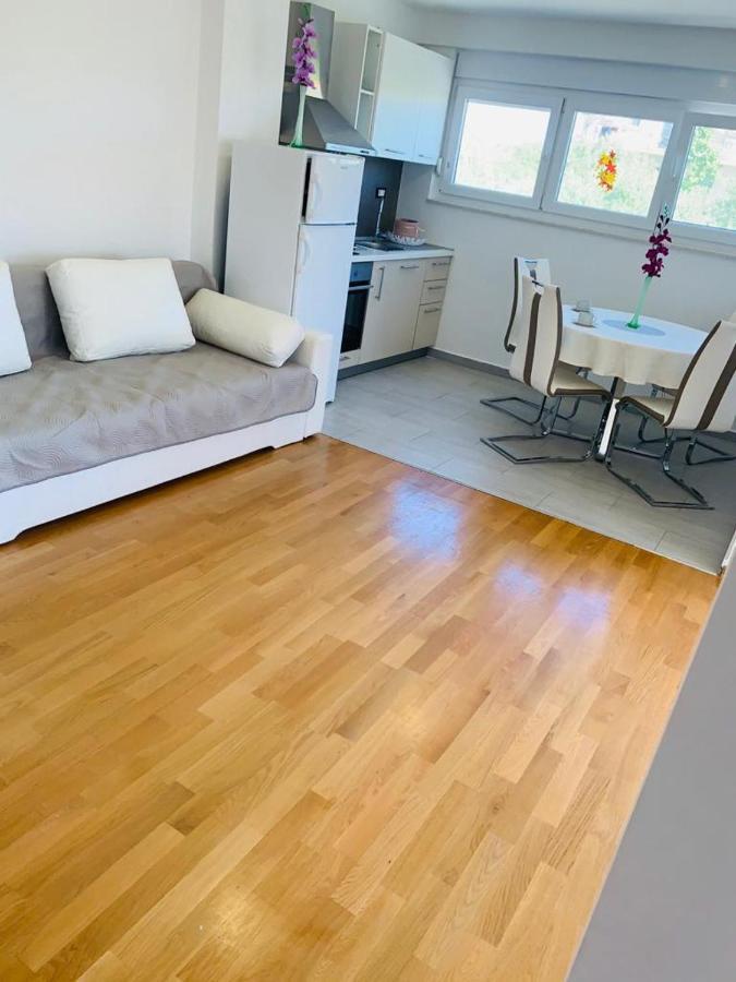 Apartments Nika Sukošan Kültér fotó