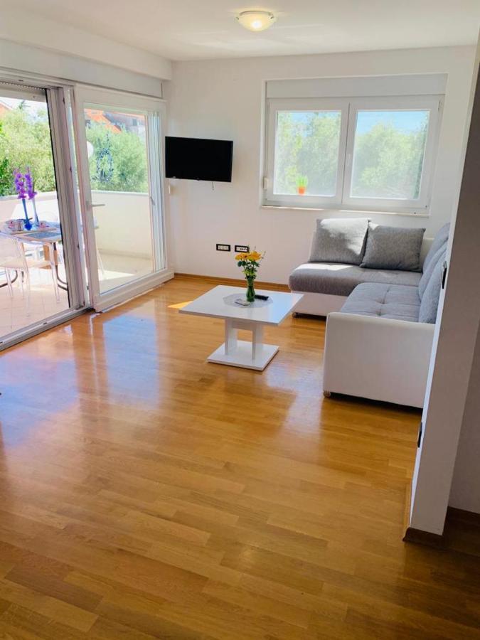 Apartments Nika Sukošan Kültér fotó