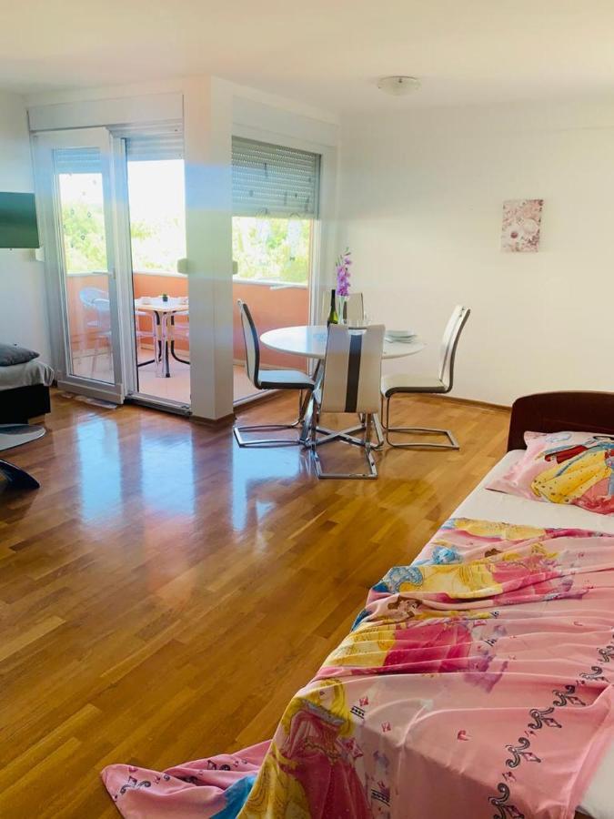 Apartments Nika Sukošan Kültér fotó