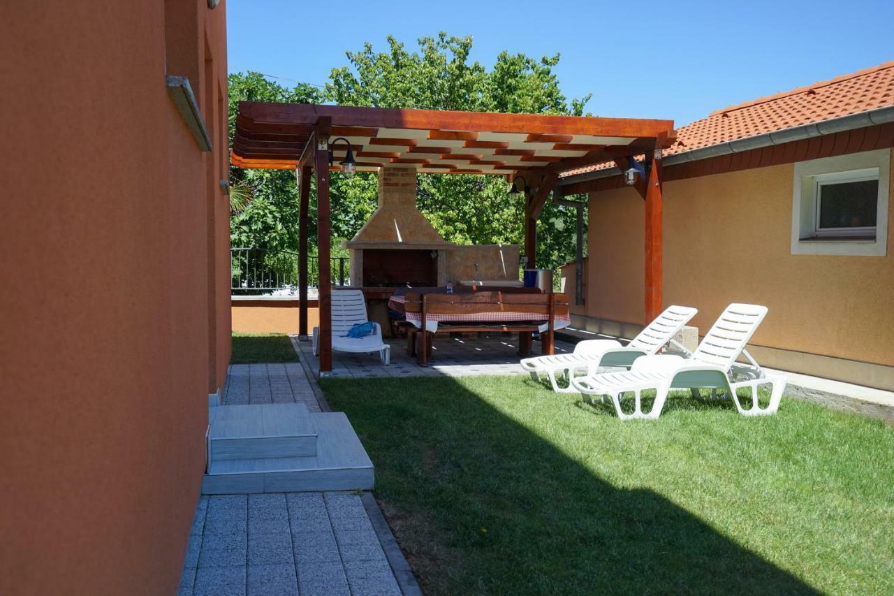 Apartments Nika Sukošan Kültér fotó