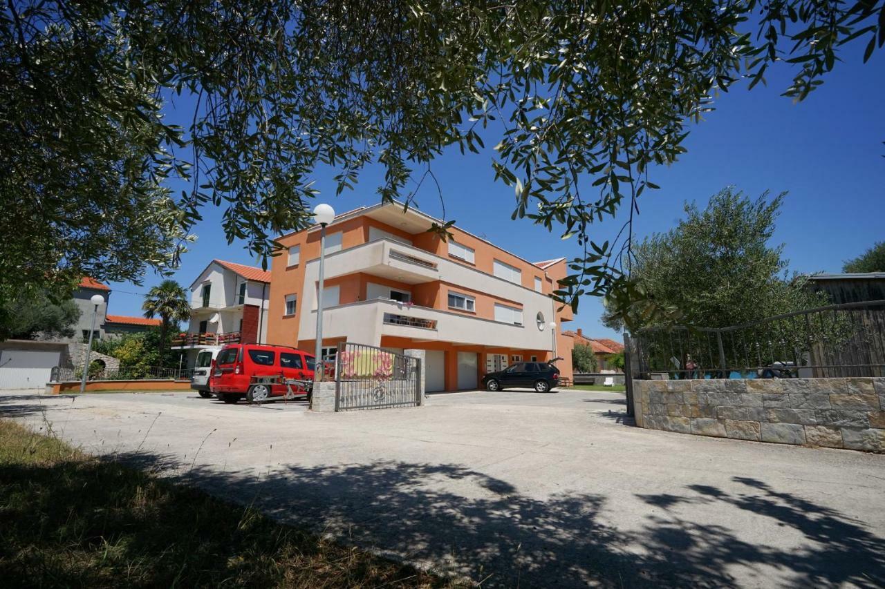 Apartments Nika Sukošan Kültér fotó